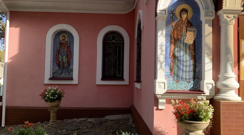 Фото Два монастыря : Топловский Свято-Троице Параскевиевский и Свято-Троицкий женские монастыри - вид 6